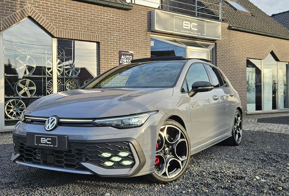 Volkswagen *Blackstyle* DCC, PANO, 19\