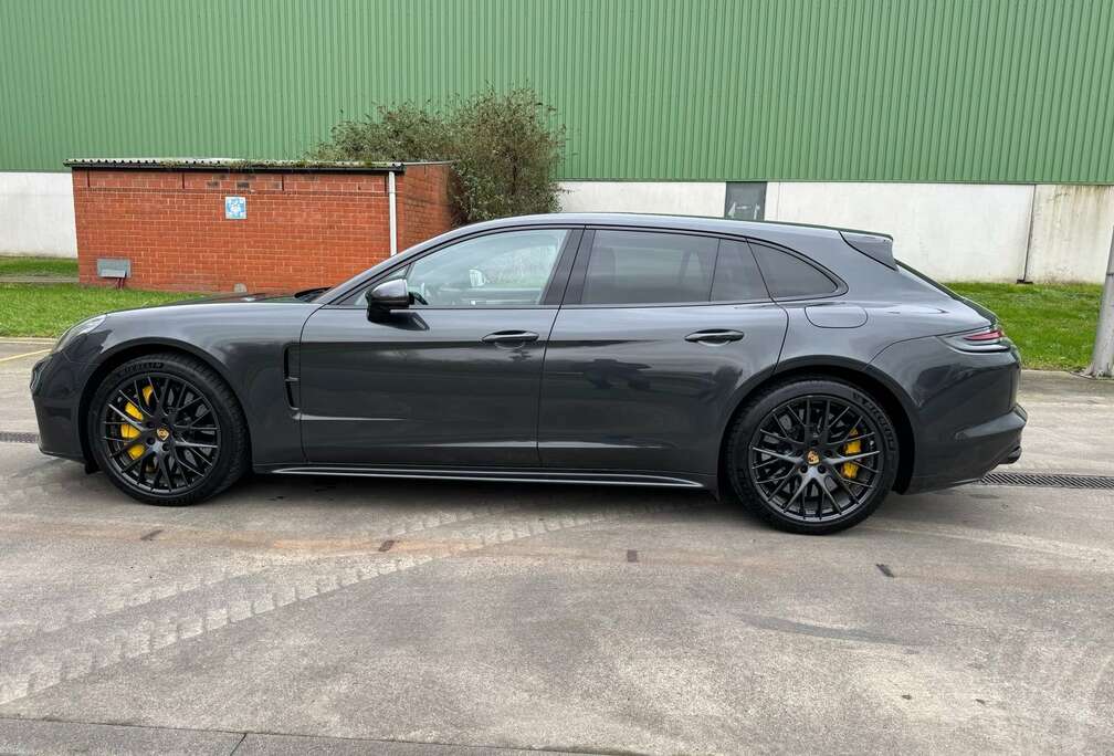 Porsche Turbo S E-Hybrid Sport Turismo CERAMIC BRAKES