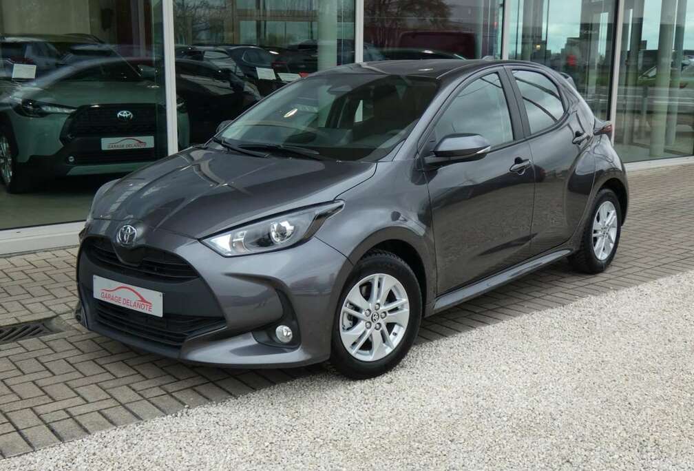 Toyota Hybrid Dynamic +Apple carplay +Android auto +Parkeercamera +Lichtmetalen velgen +Mistlampen voor *2024*