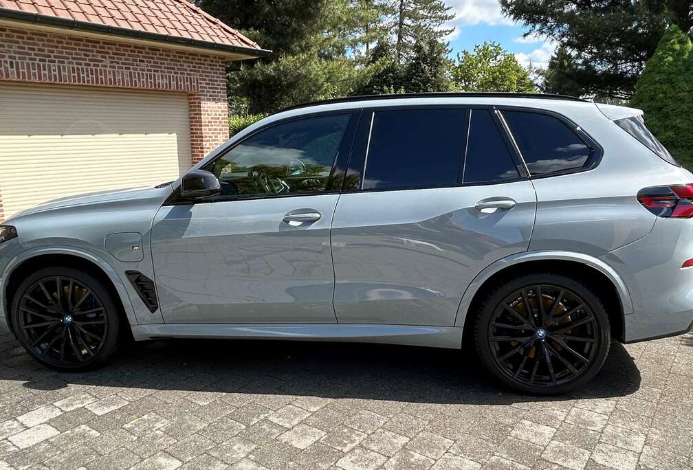 BMW X5 PHEV 3.0AS xDrive50e (360 kW) ** Full Option **