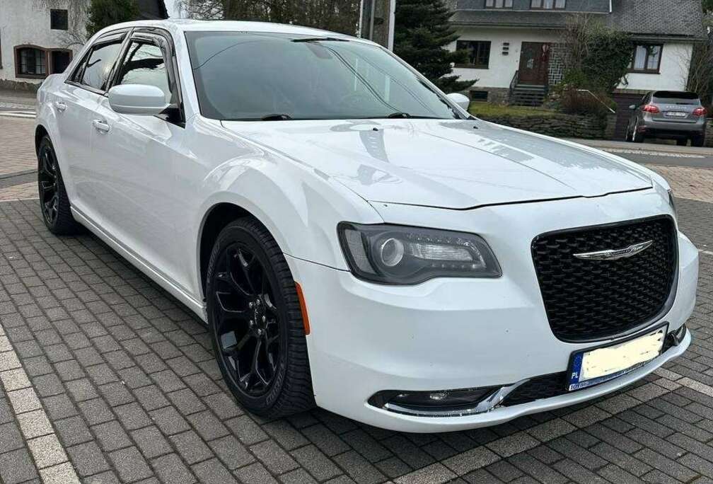 Chrysler 300 S