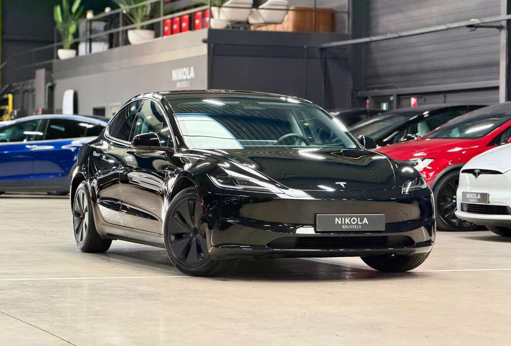 Tesla HIGHLAND - TINTED WINDOWS - RWD