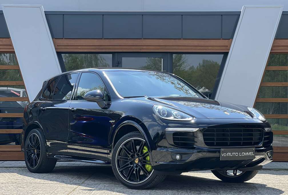 Porsche s E-Hybrid - GTS - LUCHTVERING - GARANTIE