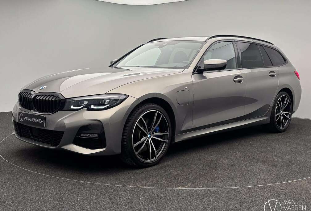 BMW e xDrive/ M-Sport/ PANO/ TREKHAAK