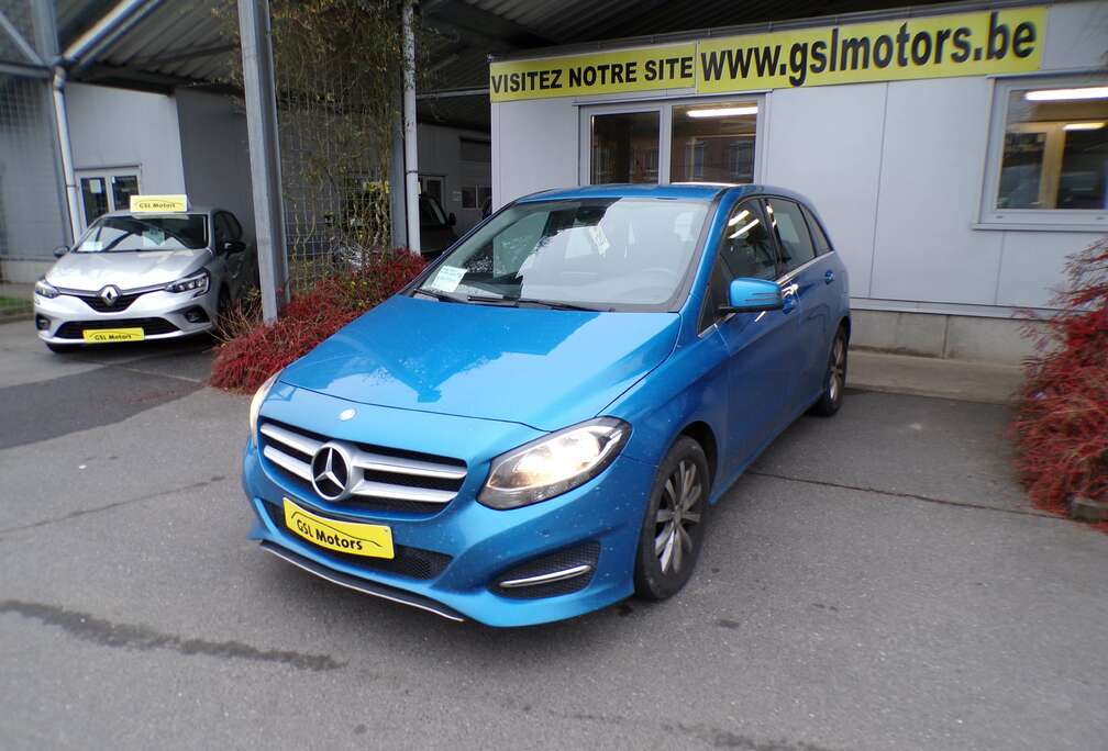 Mercedes-Benz 1.5d 109cv bleu 12/14 Airco GPS Bluetooth Capteurs