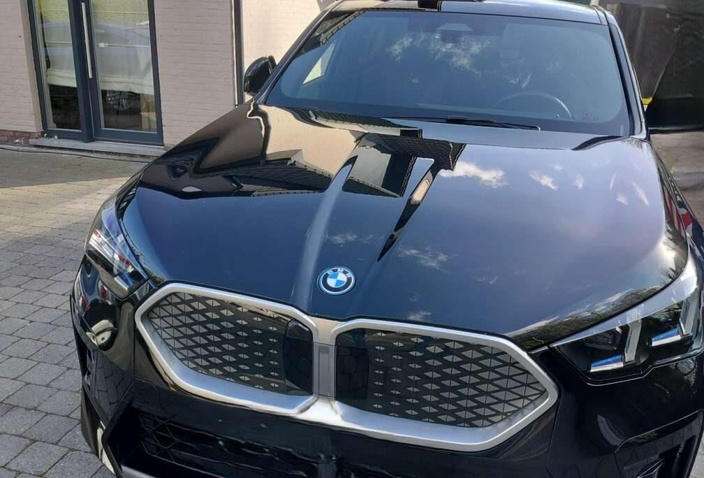 BMW iX2 66.5 kWh eDrive20