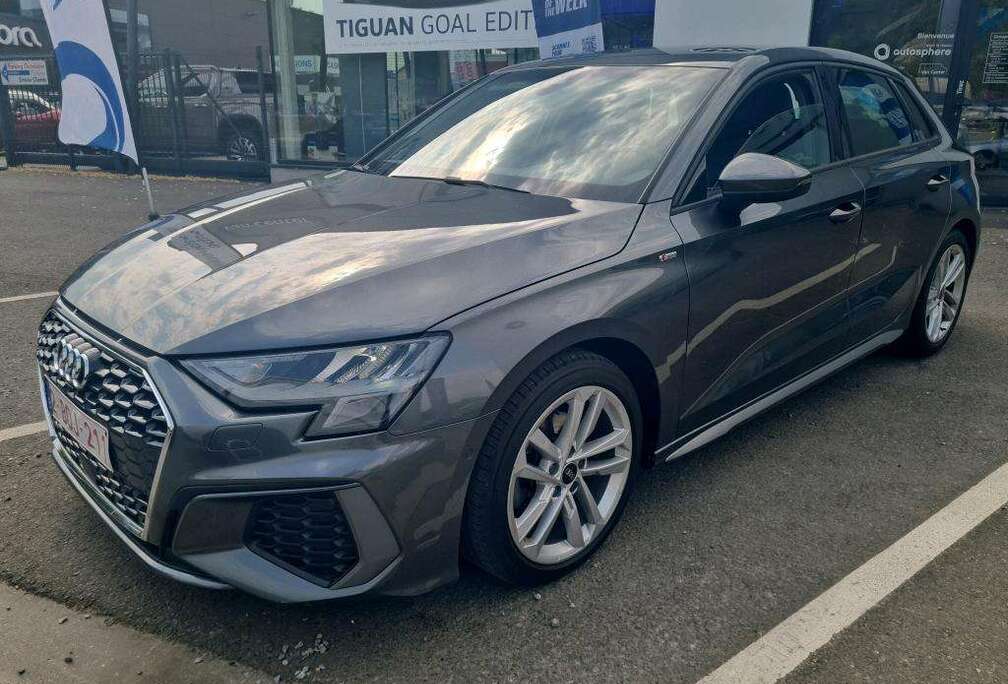 Audi A3*S*LINE*/CARPASS*CARPLAY