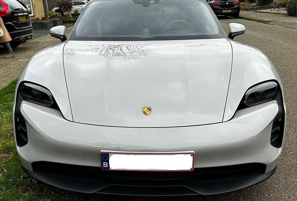 Porsche Taycan GTS Sport Turismo