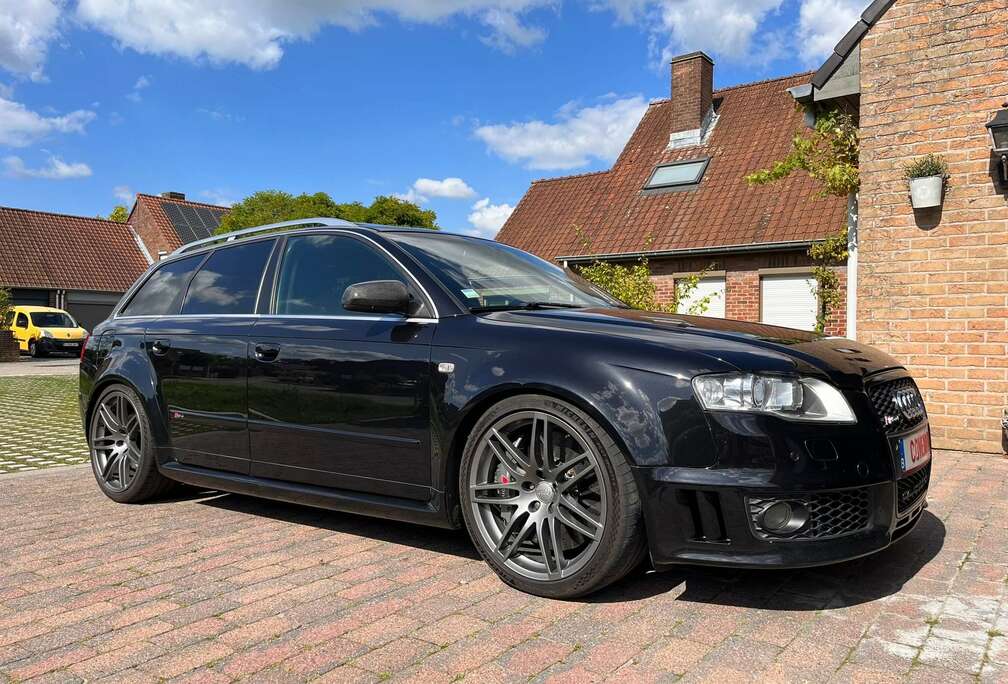 Audi RS4 Avant - Keramische remmen, bucketseats.