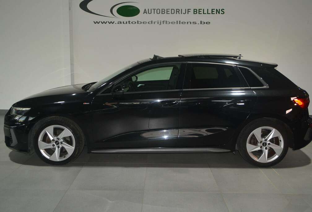 Audi A3 Sportback 35 TFSI S line S tronic LEDER / PANO