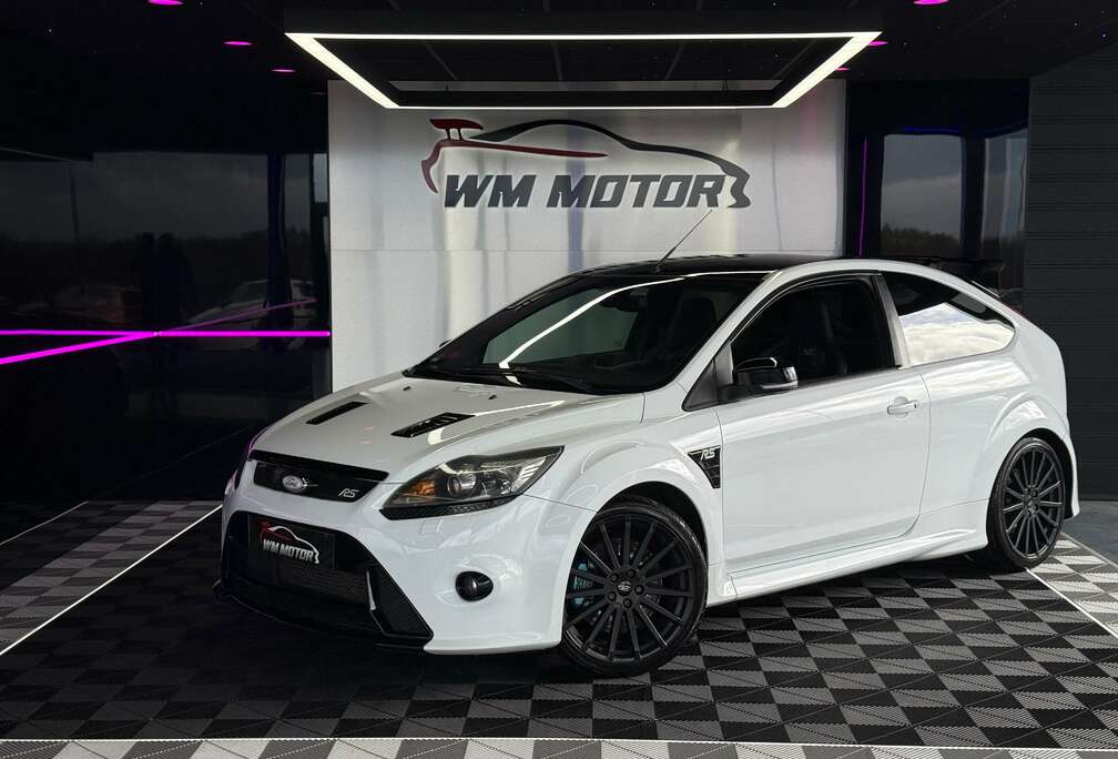 Ford Focus RS 2.5 Turbo // RECARO