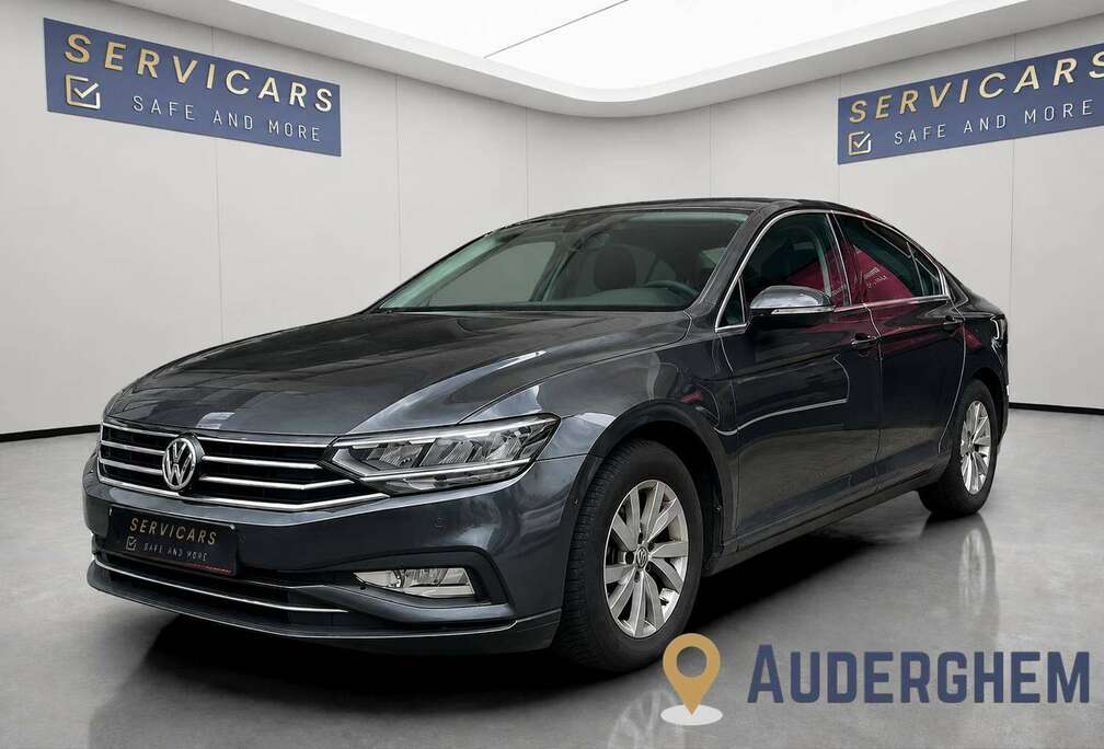 Volkswagen @SERVICARS AUDERGHEM Volkswagen Passat 1.6 TDi DSG / Auto / Carplay / GAR 12 MOIS