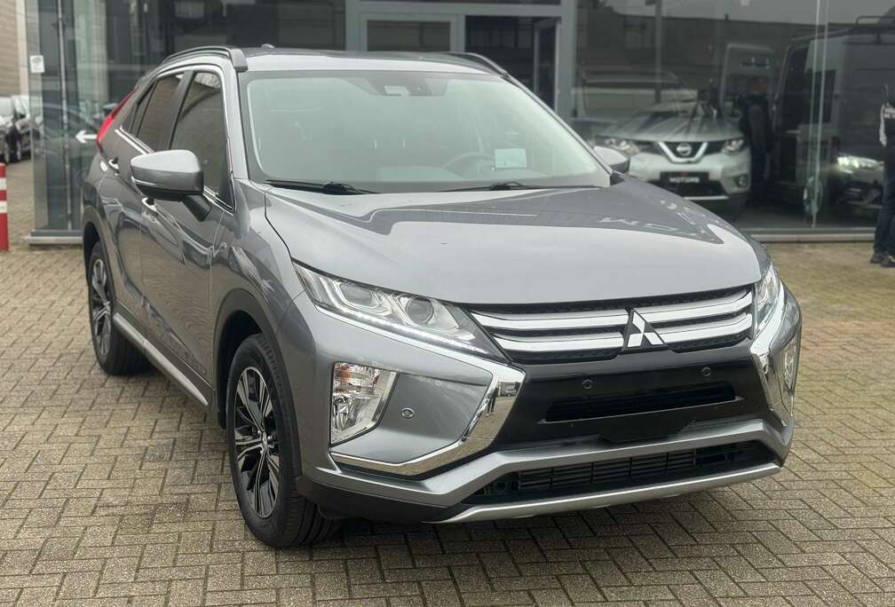 Mitsubishi 1.5T 2WD Intense CVT