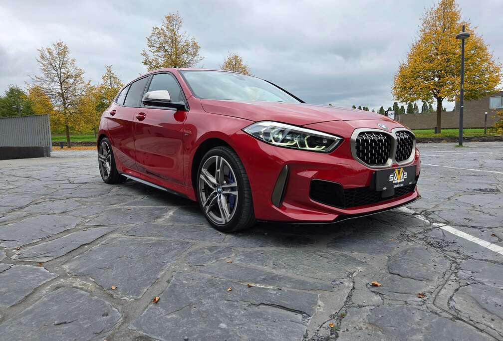 BMW M135i xDrive/PANO/M PERFORMANCE/HARMANKARDON