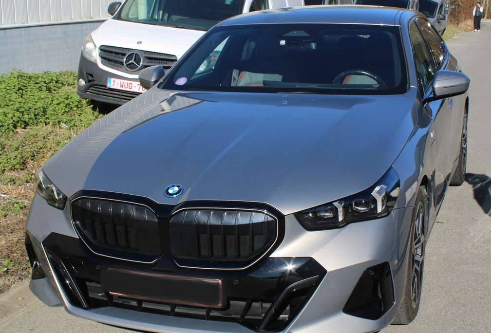 BMW 530eA PHEV (220 kW)