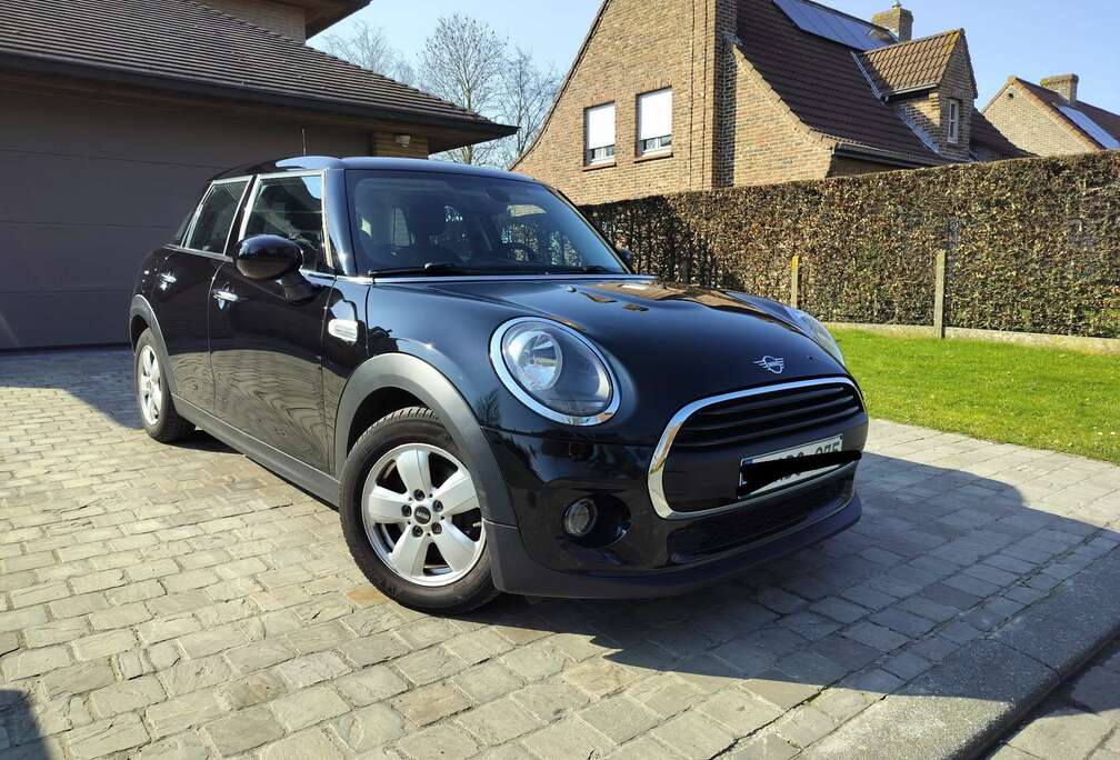 MINI MET CARPLAY EN 1 JAAR GARANTIE