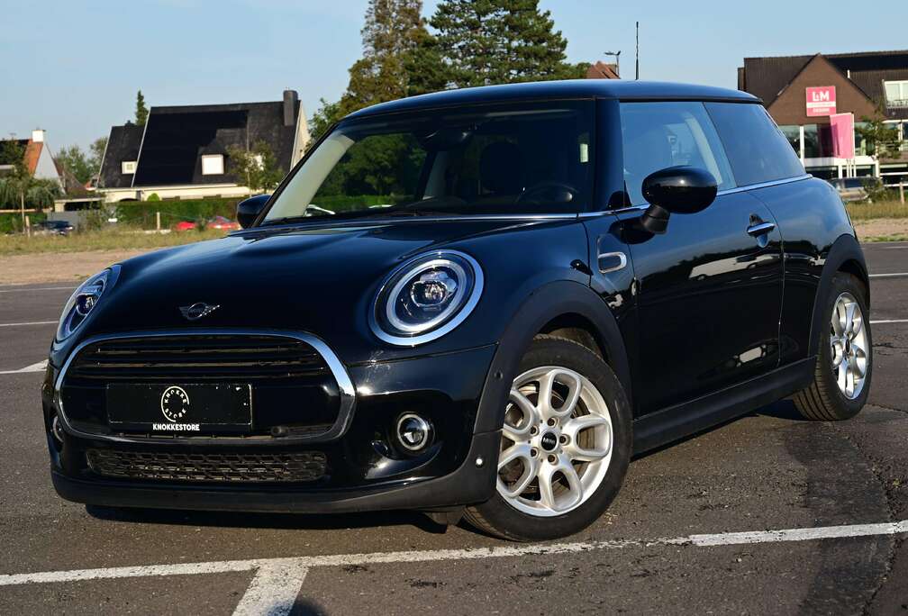 MINI F56 AUT / LED / PARKASSIST / CARPLAY / NAVI XL / CRUISE / MIDNIGHT BLACK