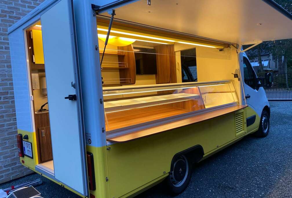 Renault Marktwagen Borco Hôhns