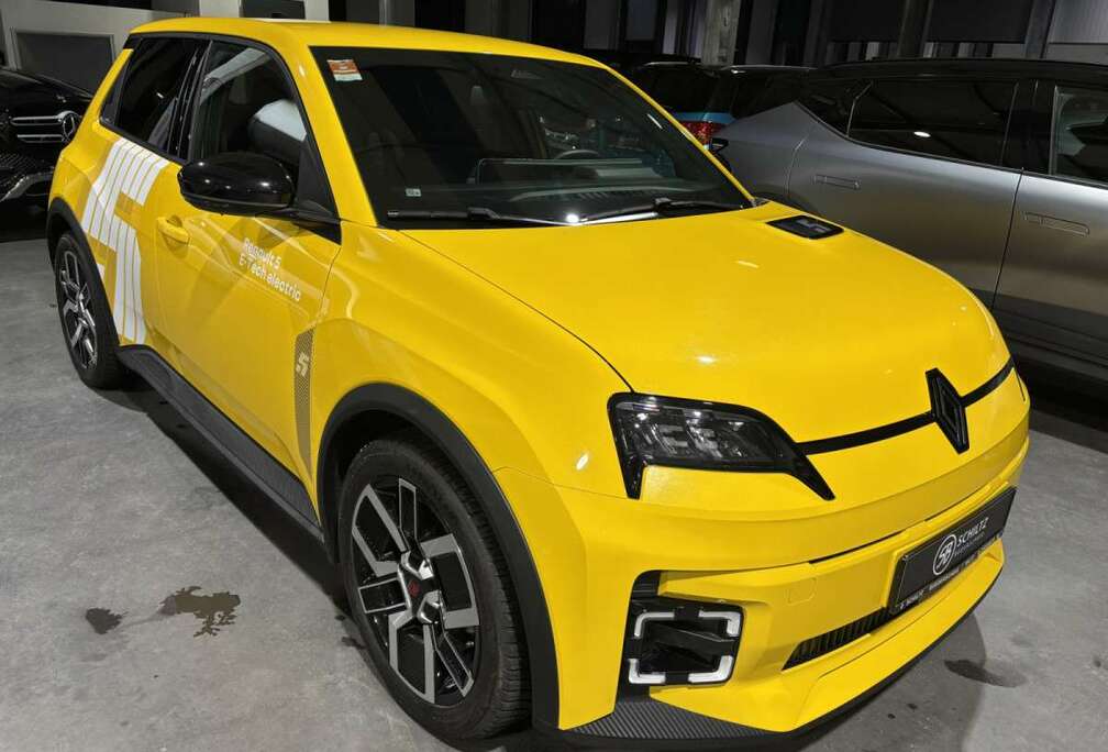 Renault E-tech techno 150hp 52kwh