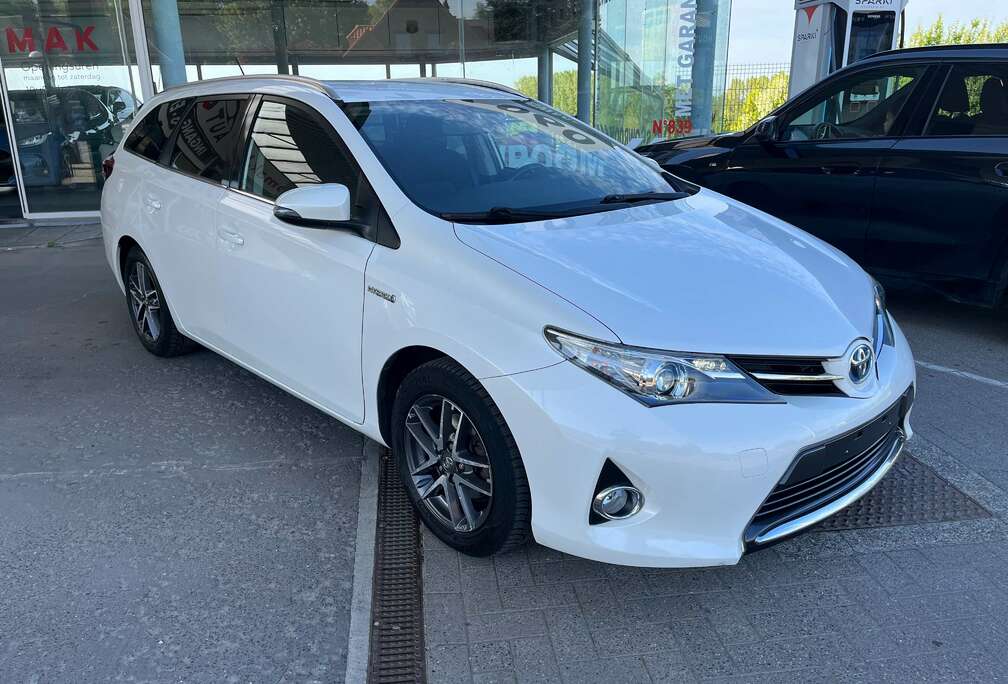 Toyota Auris SW HEV 1.8i HSD Comfort CVT Garantie