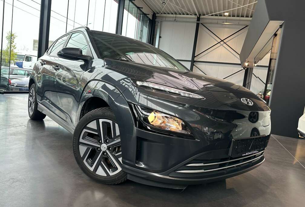 Hyundai e-Kona 39.2 kWh Electric - Face lift mod 2022 / STUNTPRIJS 14662 + 21% BTW , GPS,CAMERA,