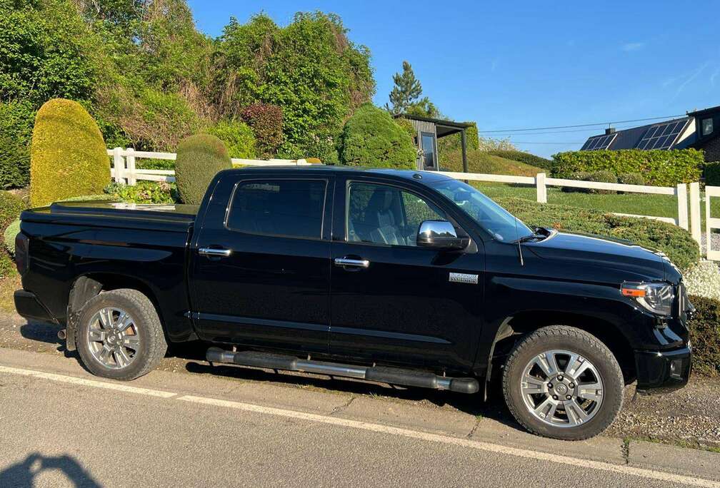 Toyota 5.7 V8 Platinum 41000 HTVA