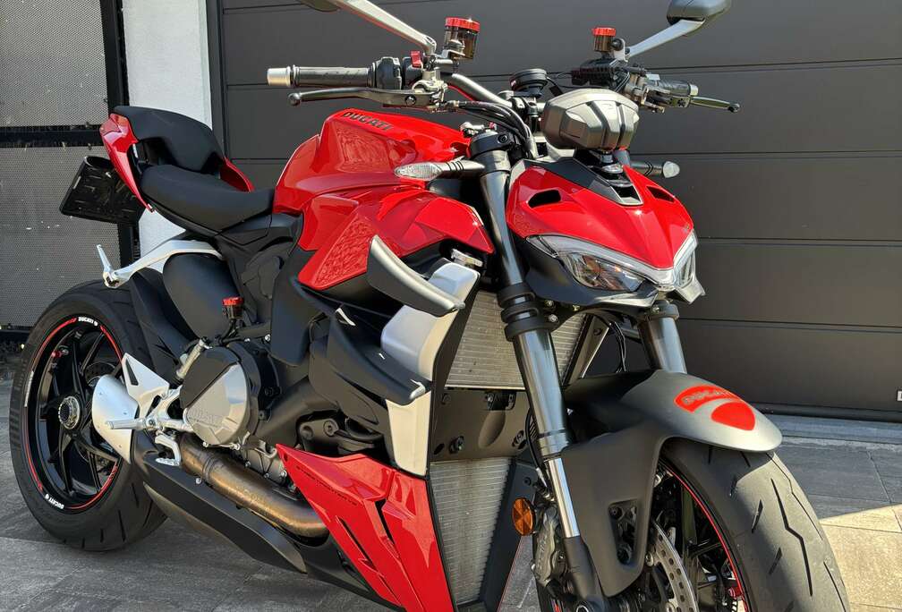 Vend Ducati Streetfighter V2