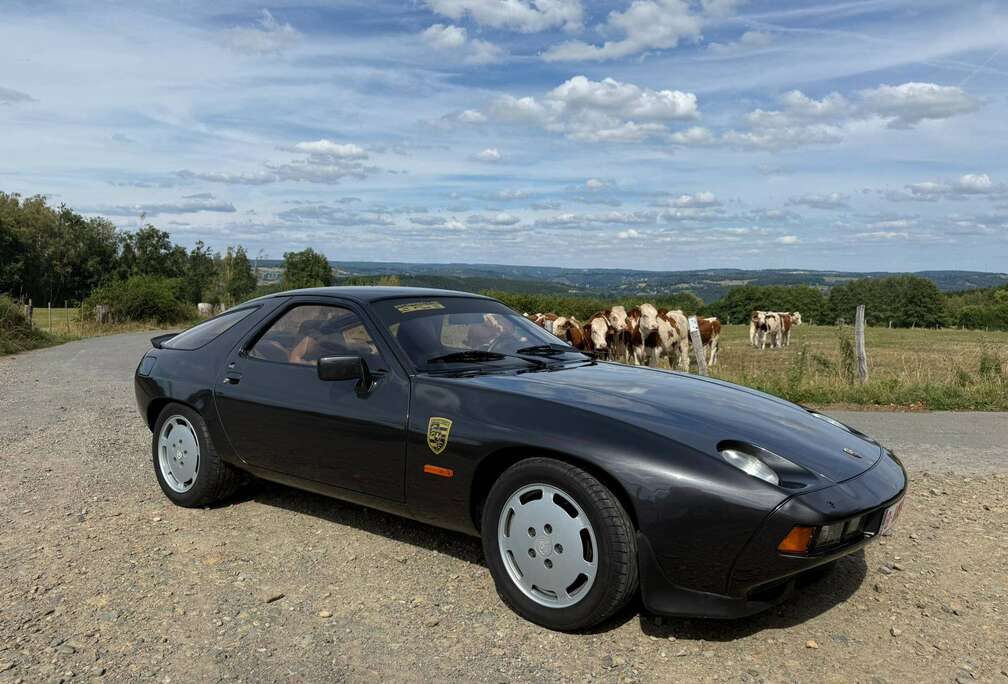 Porsche 928S