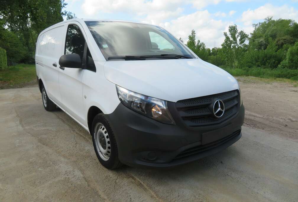 Mercedes-Benz 111cdi