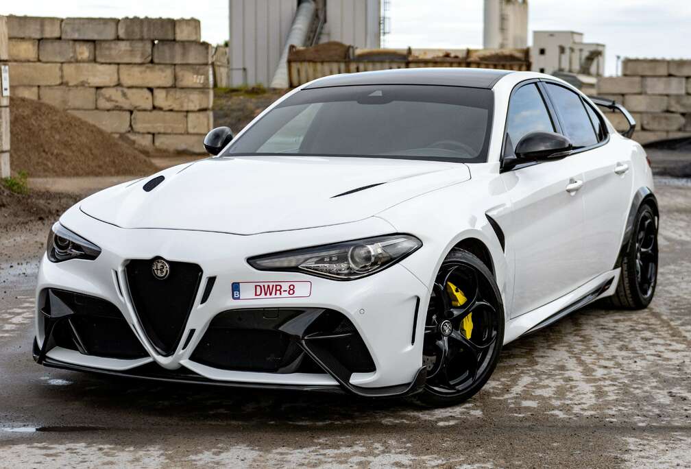 Alfa Romeo Giulia 2.9 V6 Quadrifoglio GTA-M kit