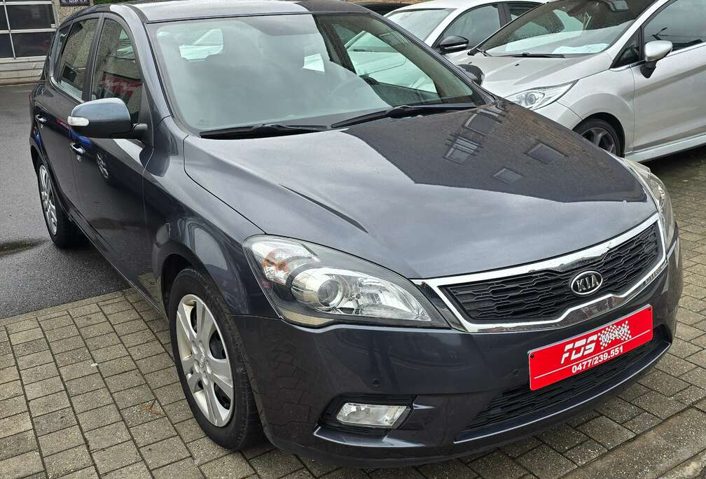 Kia Cee\'d 1.6 CRDi EcoDynamics DPF CARPASS/GARANTIE