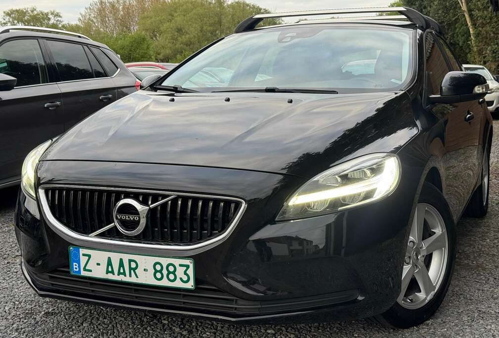Volvo 2.0 D2 Momentum Geartronic AUTO./ Full Led/NAvi/Clim