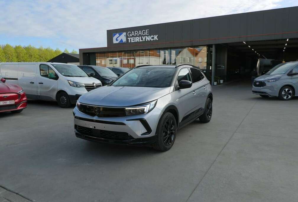 Opel 1.2 i benzine 130pk GS Line Camera BLIS \'24 25000km (09959)