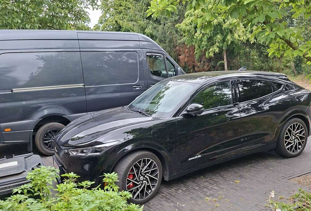 Ford 99 kWh AWD GT Extended Range