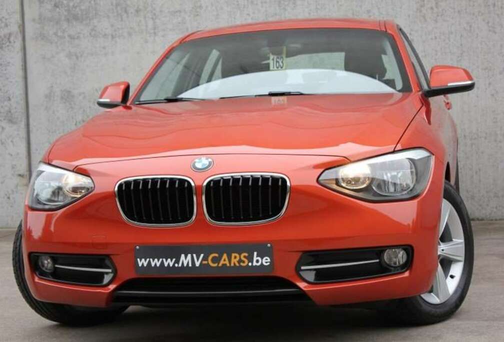 BMW BMW 116i/5-deur/sport/pdc/navi/multistuur...