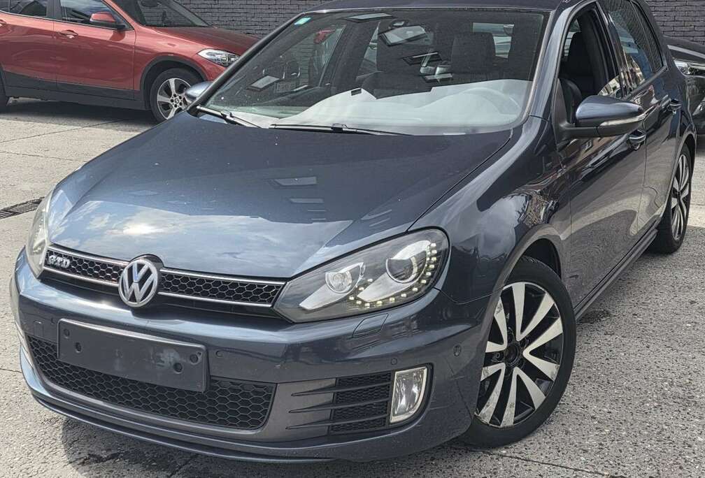 Volkswagen Golf 2.0 TDi DPF