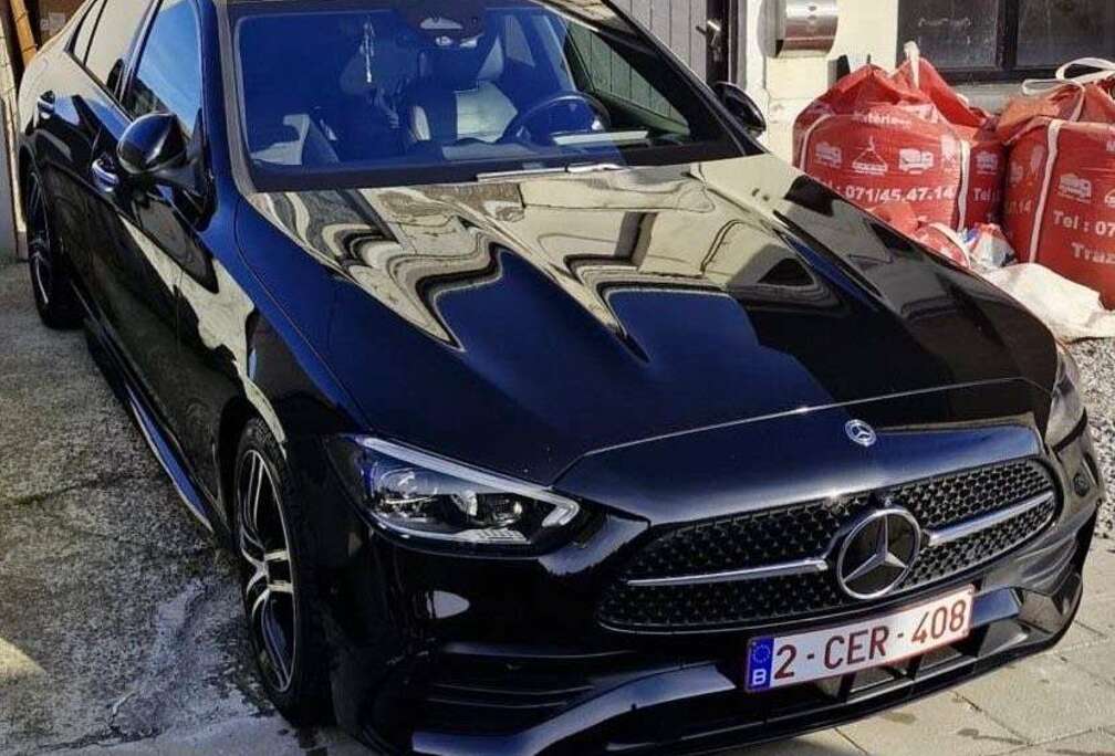 Mercedes-Benz AMG Line