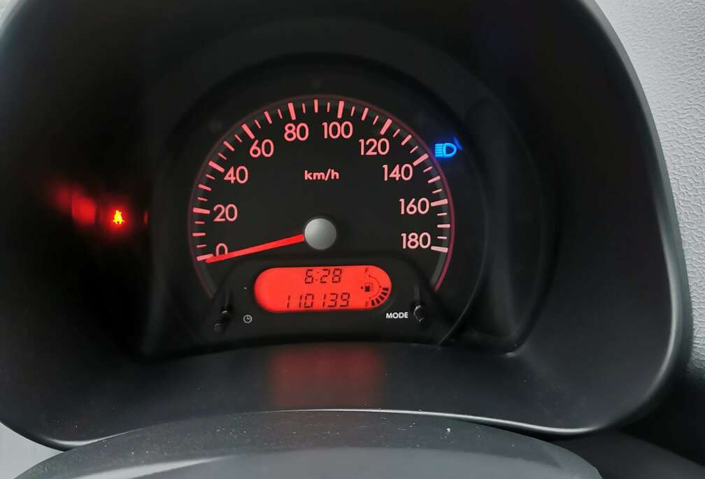 Nissan Pixo 1.0i Acenta