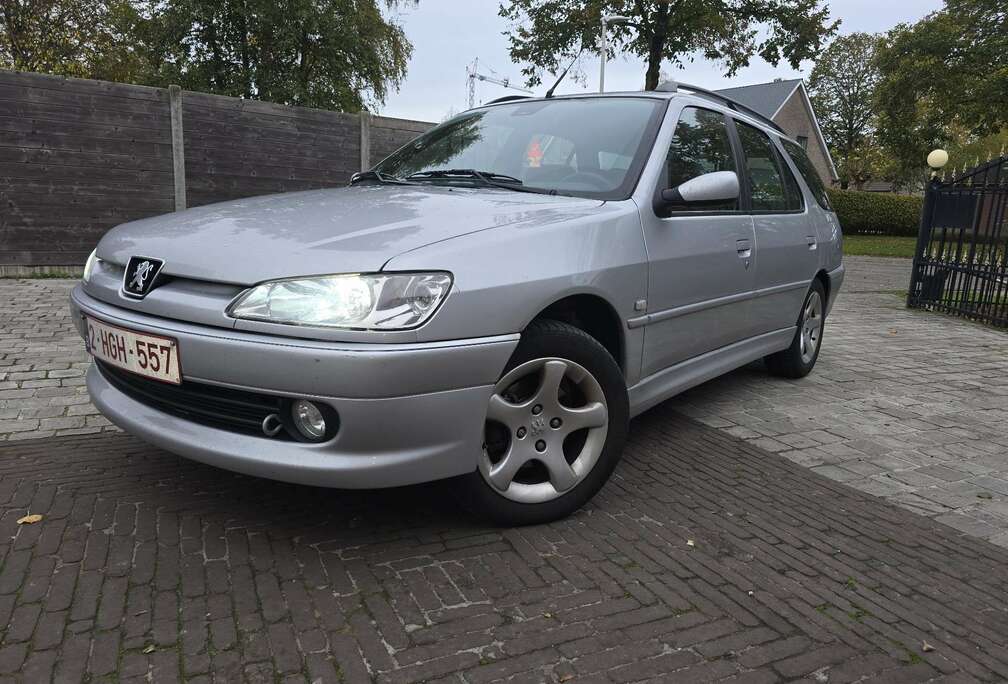 Peugeot Break Xt 1.6 Automaat