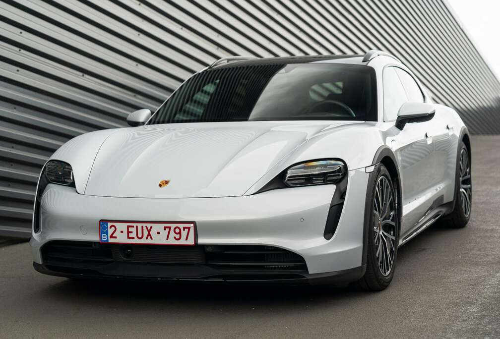 Porsche 4 Cross Turismo