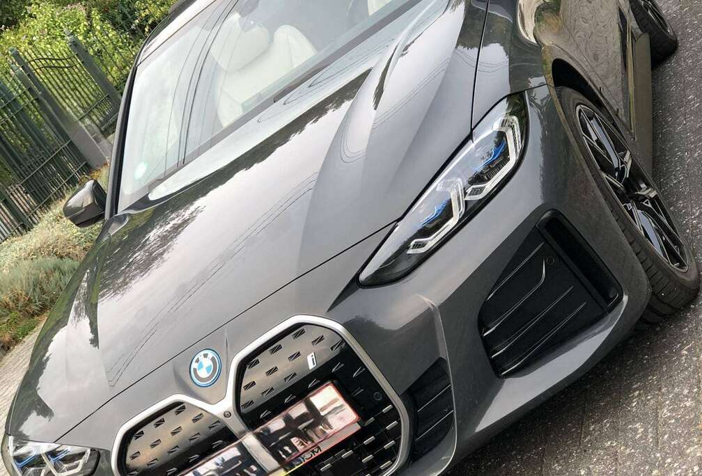 BMW i4 Gran Coupe 83.9 kWh eDrive40