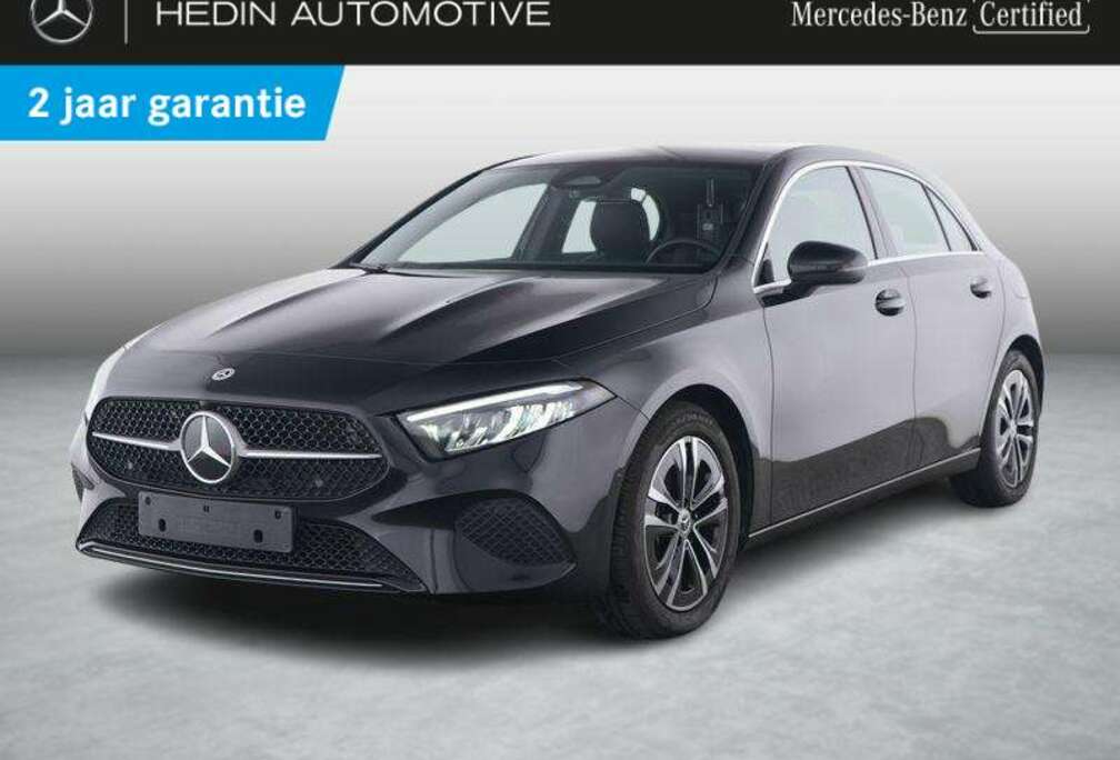 Mercedes-Benz Hatchback Luxury Line | Panoramisch Dak | Verwarmd