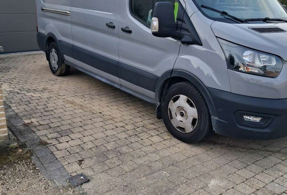 Ford 2.0 TDCi L3H2 RWD Trend (EUVI)