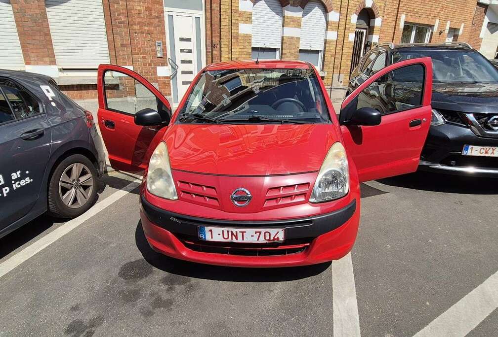 Nissan 1.0i Visia