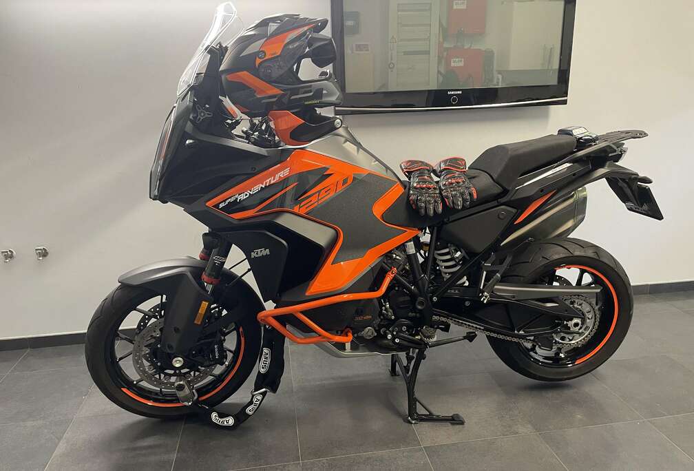 KTM 1290 Super Adventure S – 2022 – 8 900 km – 13