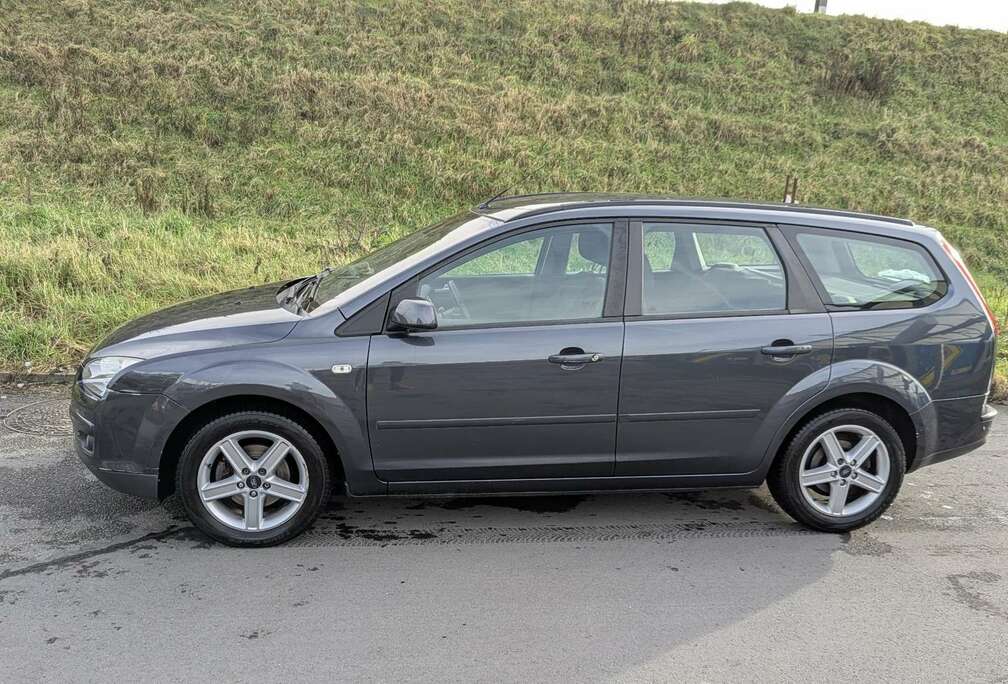 Ford Turnier 1.6 TDCi DPF Titanium