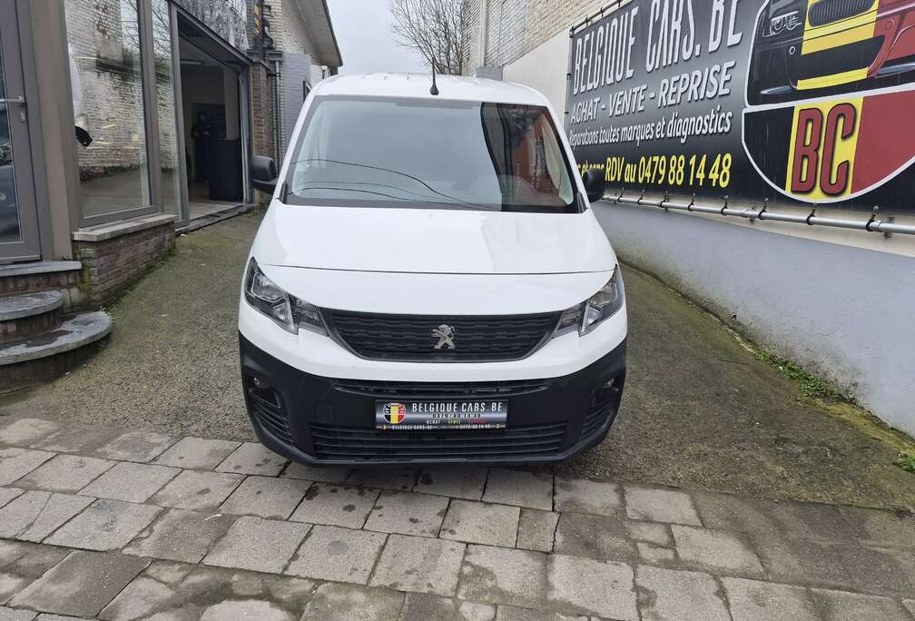 Peugeot 1.6 BlueHDi L1 STD Light Premium