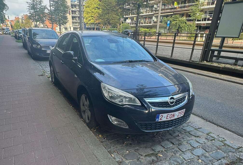 Opel Astra 1.3 CDTI DPF ecoFLEX Design Edition