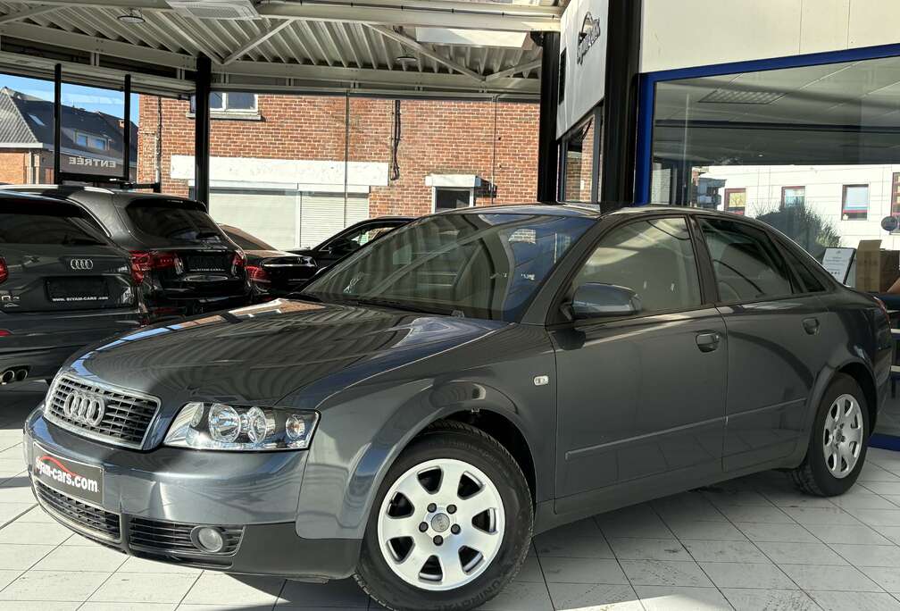 Audi A4 1.9 TDi *1ER PROP * CARNET * JANTES *