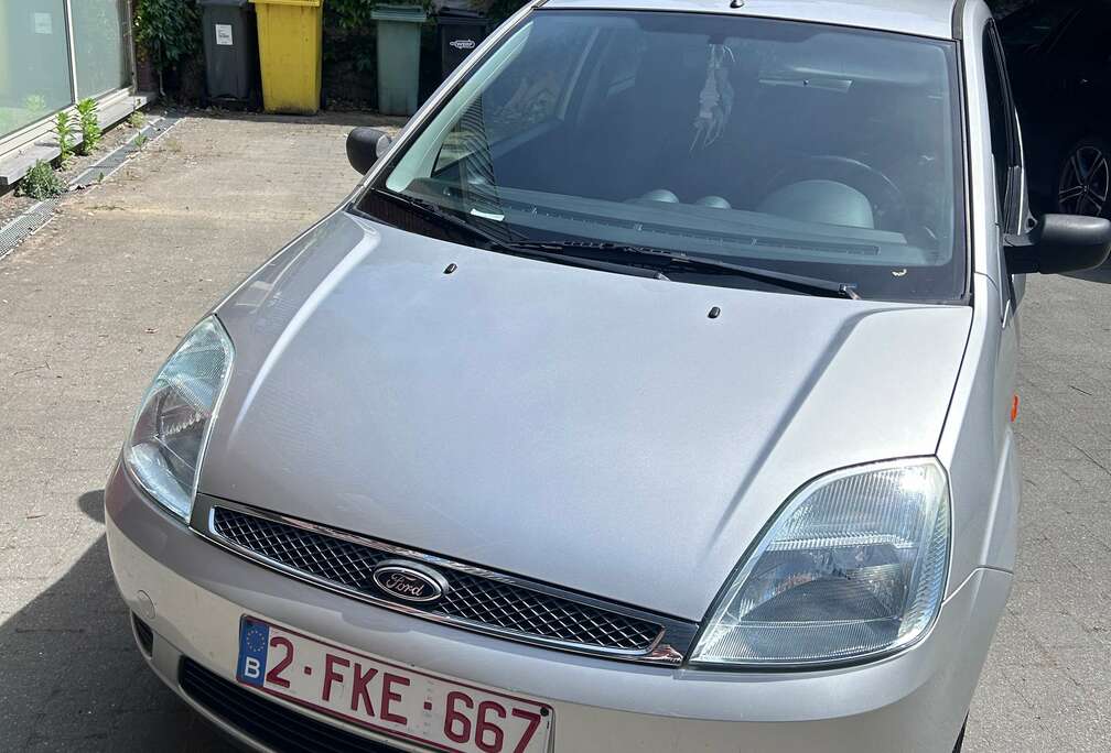 Ford Fiesta 1.4i 16v Ghia